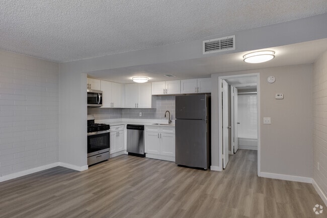 1BR, 1BA - 550SF - Kitchen/Living Room - Mark at 87 Apartments