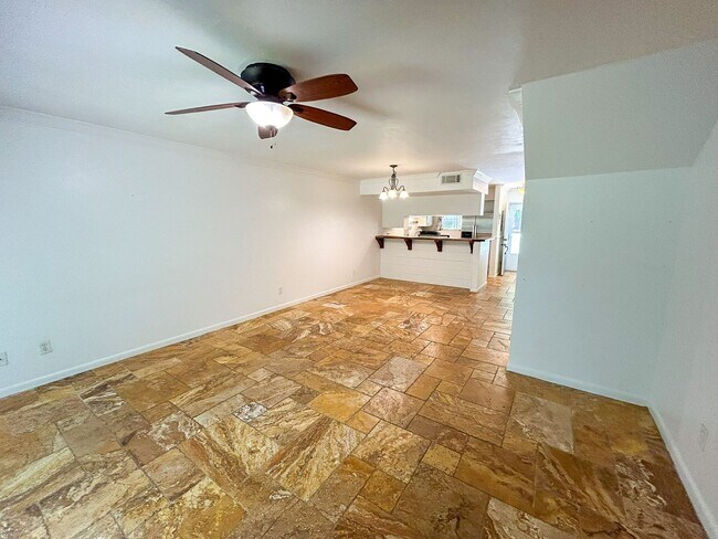 Building Photo - Pickwick Park #805 - Pet Friendly!