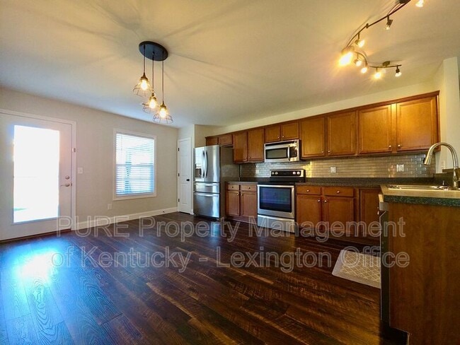 Building Photo - 106 John Davis Dr