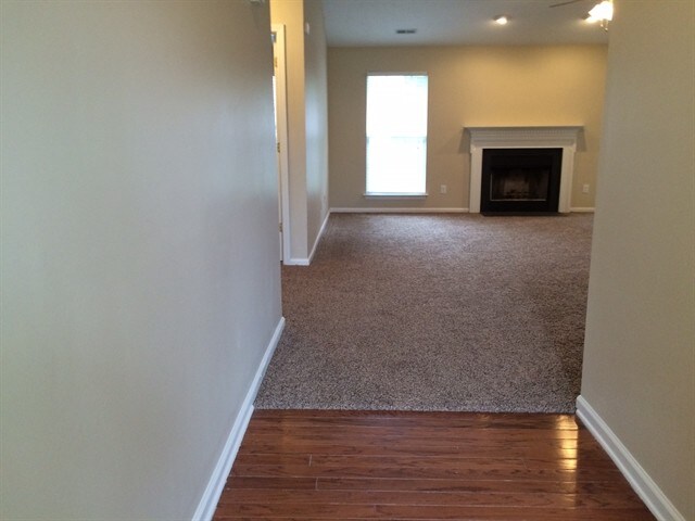 Building Photo - 120 Birch Hill Ct