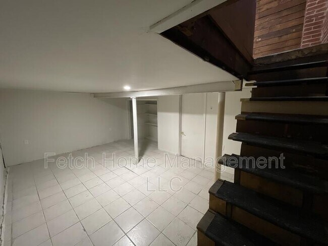 Building Photo - 721 N Shippen St