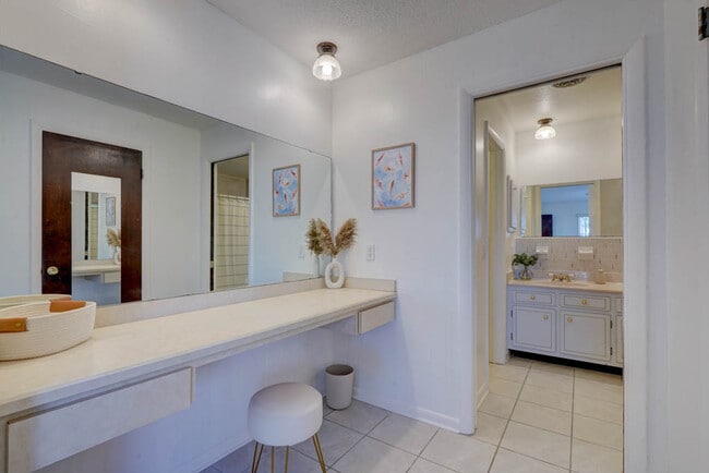 Building Photo - 107 Jamaica Dr