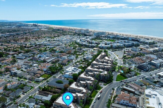 Building Photo - 430 Lake St