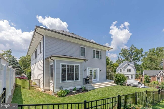 Building Photo - 4917 Bayard Blvd