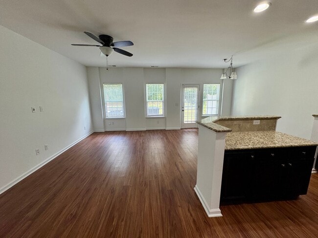 Building Photo - 3BR/2.5BA Townhouse in Steele Creek's Stonegrove Neighborhood