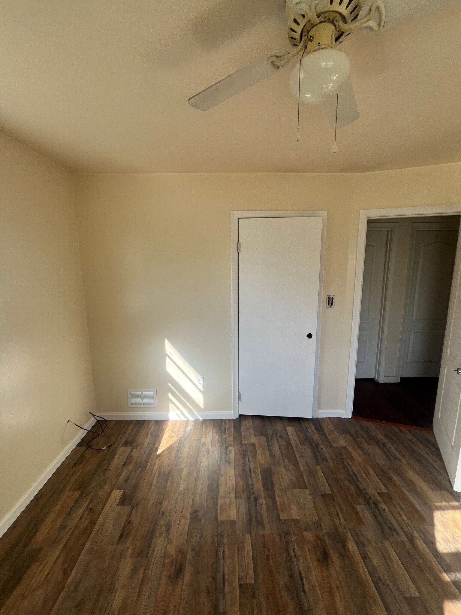 Building Photo - 5800 Roanoke Ave