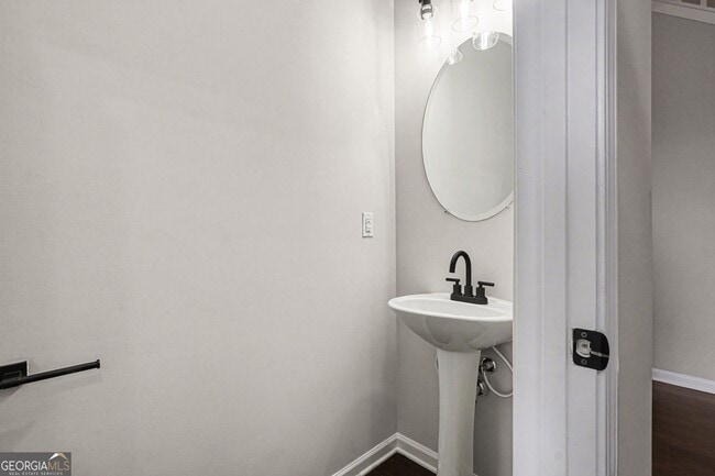 Building Photo - 5873 Keystone Ln