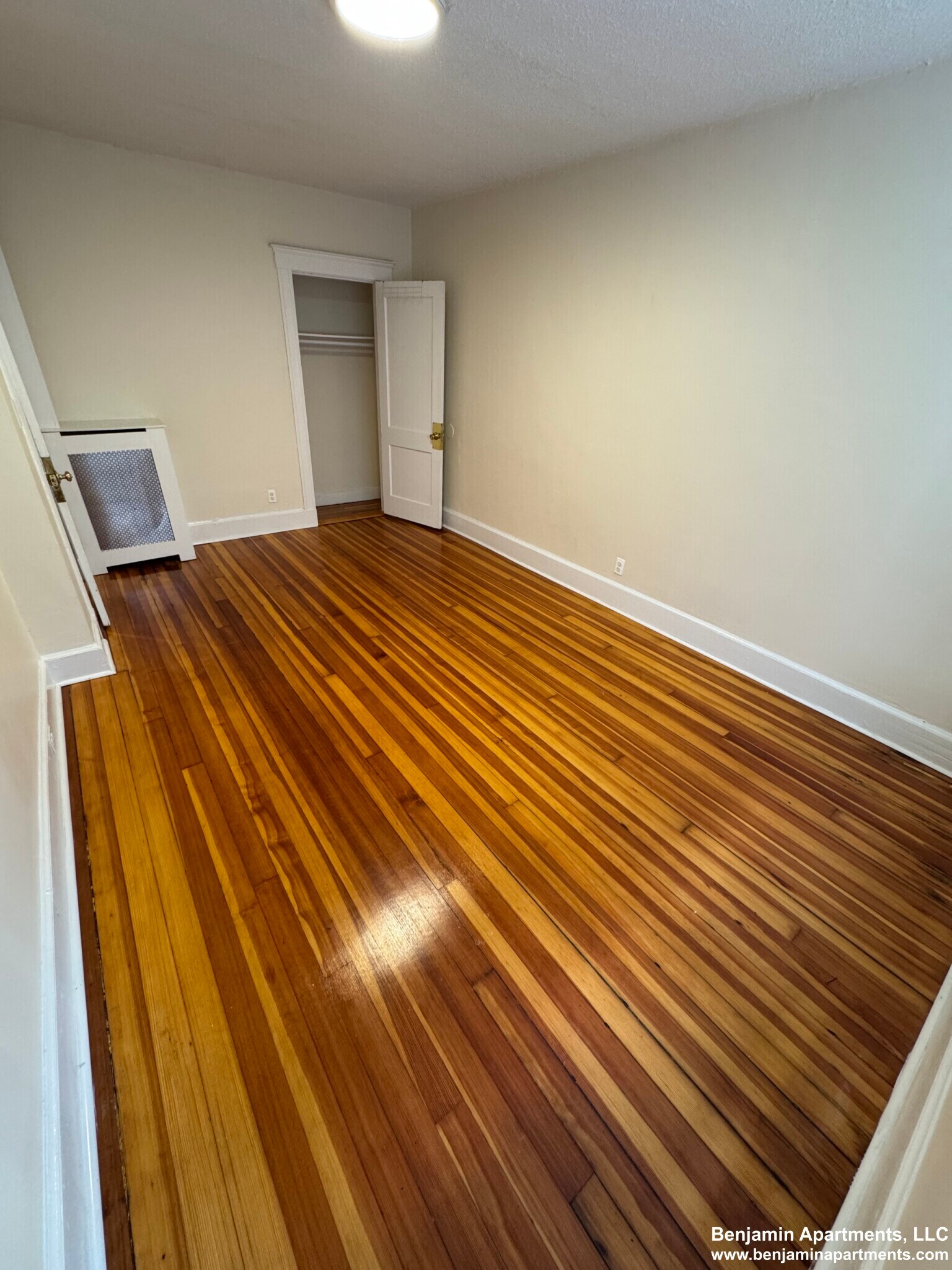 Building Photo - 15 Barrows St