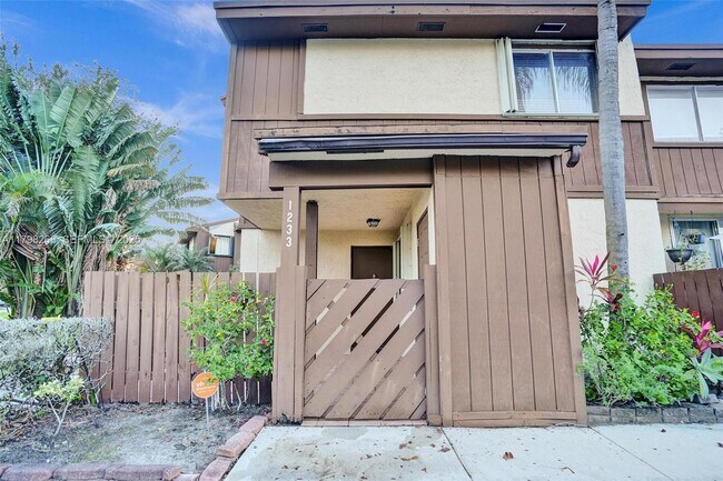 Building Photo - 1233 Hampton Blvd