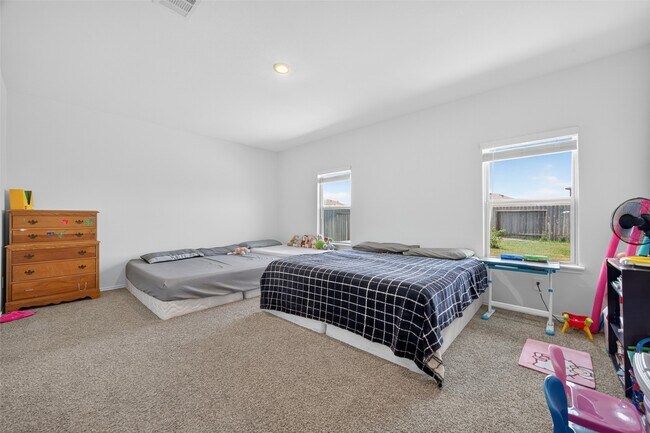 Building Photo - 21230 Violet Dusk Dr