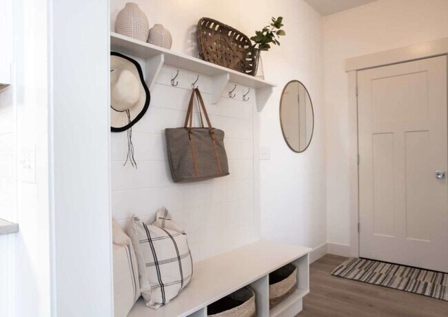 Building Photo - Pet-Friendly Upgraded 4-Bedroom Home with ...