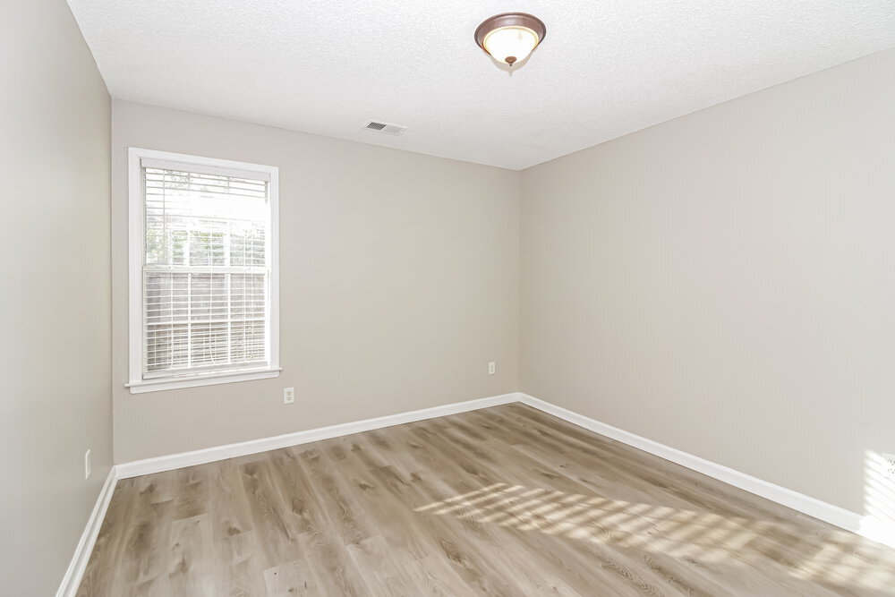 Building Photo - 4845 Shadow Pine Cove