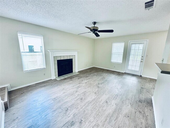 Building Photo - 379 Fantail Loop