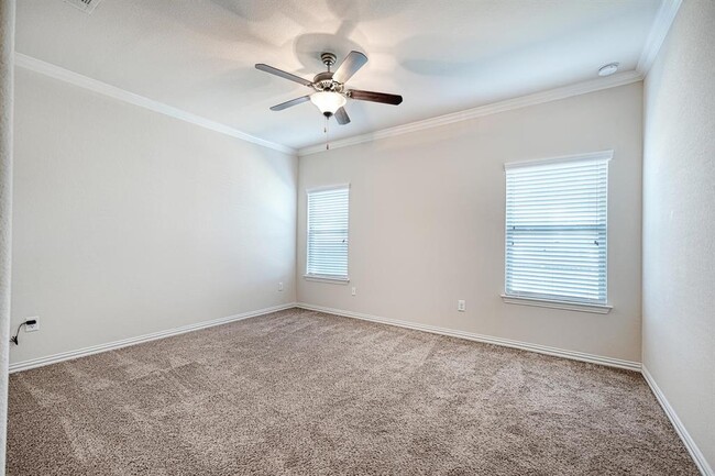 Building Photo - 10500 Crescendo Ln