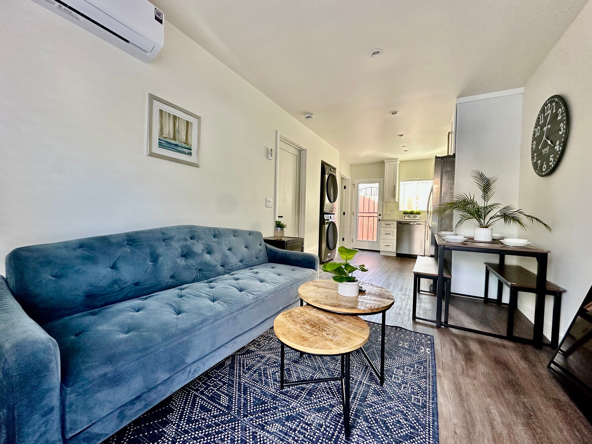 Sofa/ Sleeper. Dinning area. Smart TV - 3916 E 2nd St