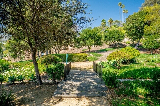 Building Photo - 17352 Sunset Blvd