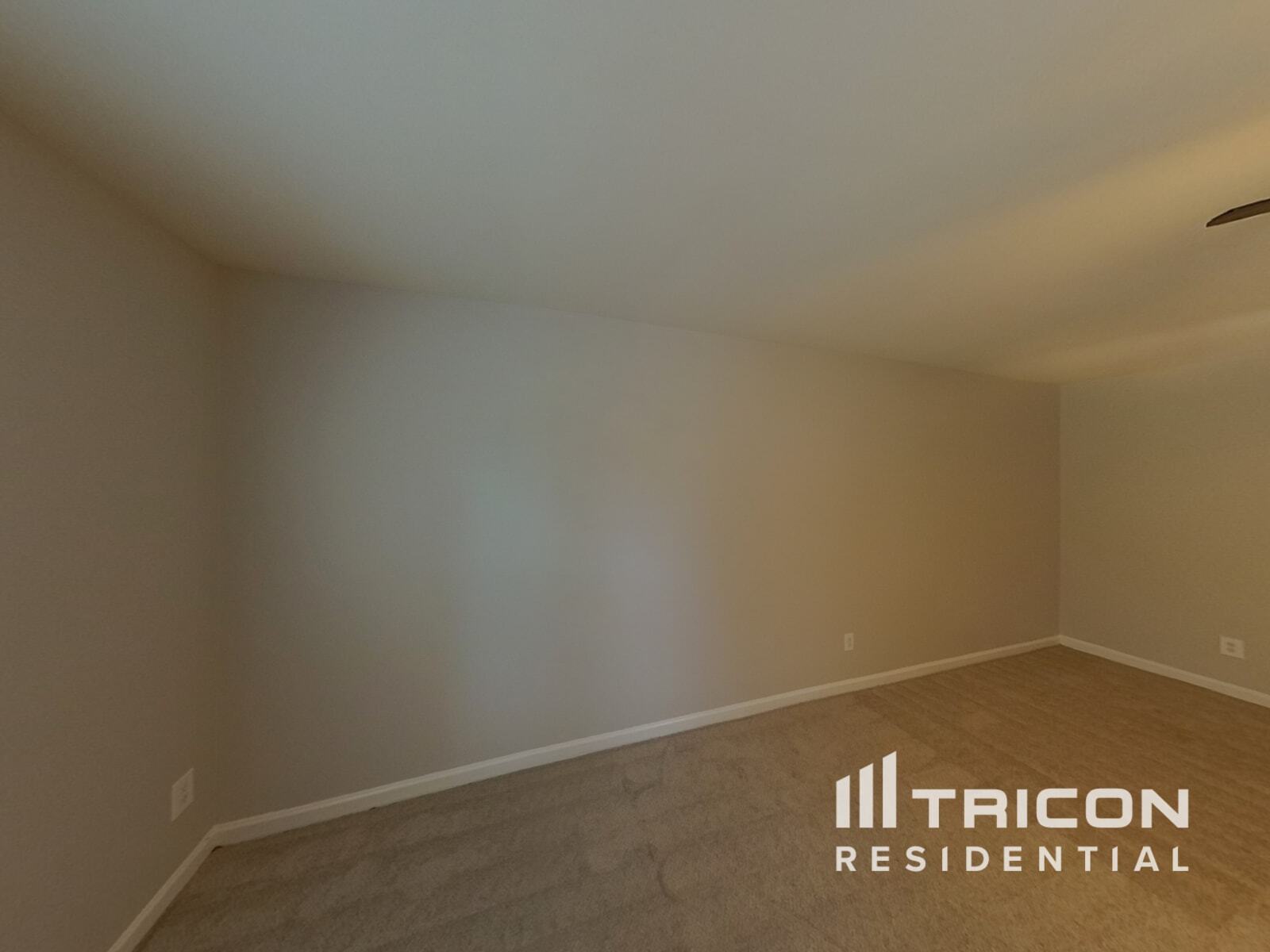 Building Photo - 455 Abbey Pl