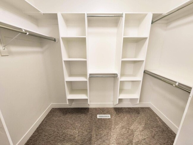 Building Photo - 277 E 1500 N St