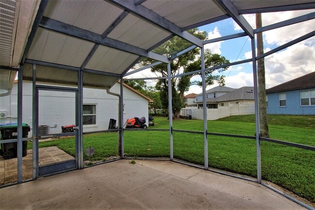 Building Photo - Charming Home in Whisper Lakes!! Available...