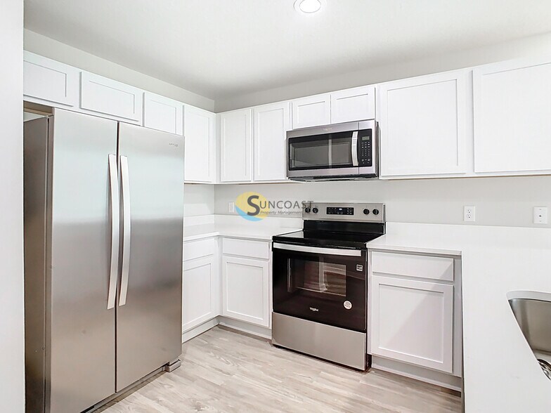 Building Photo - 3821 SW 43rd Ct