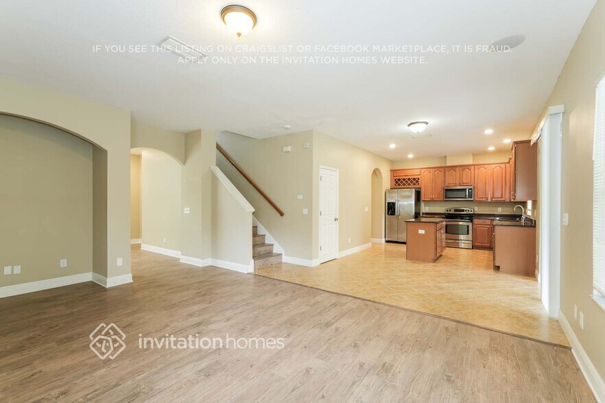 Building Photo - 11140 Creek Haven Dr