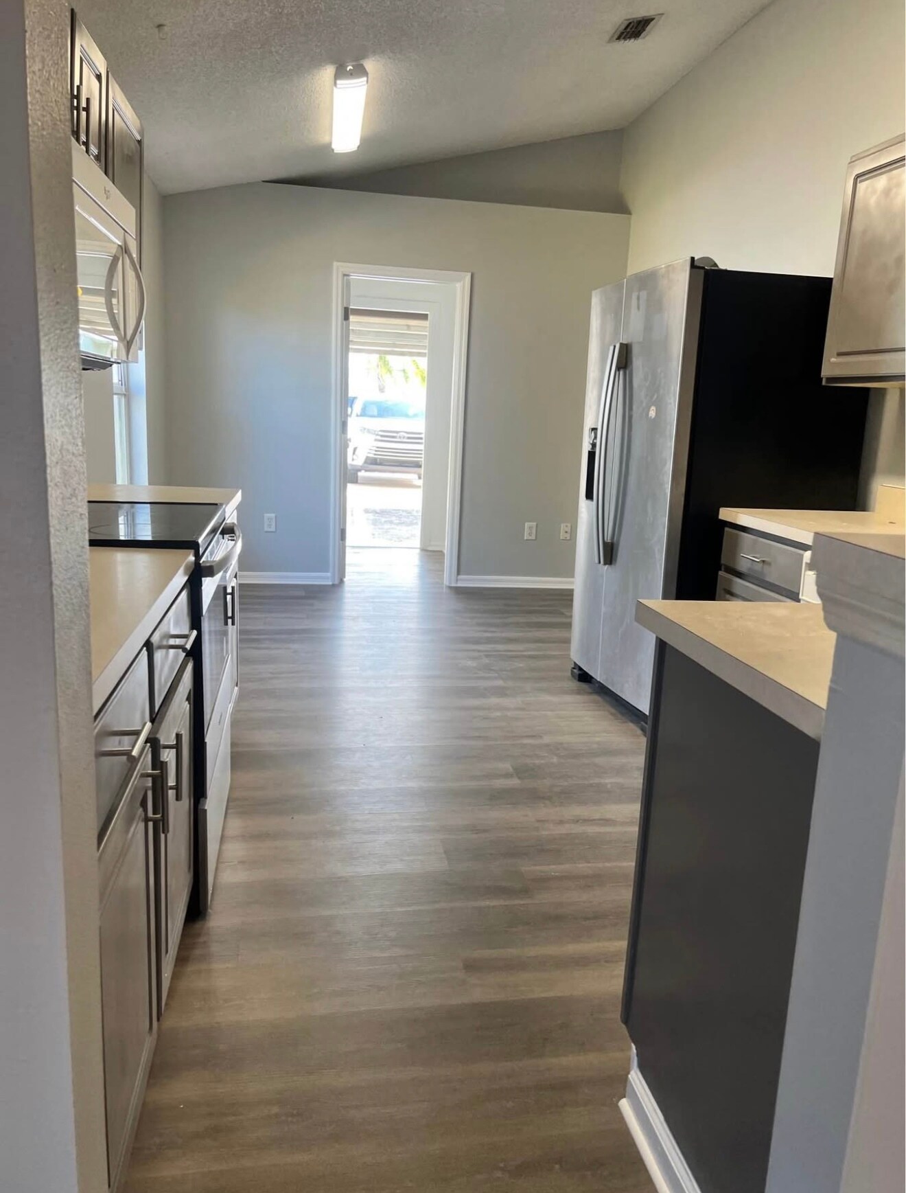 Building Photo - 15937 Wilkinson Dr