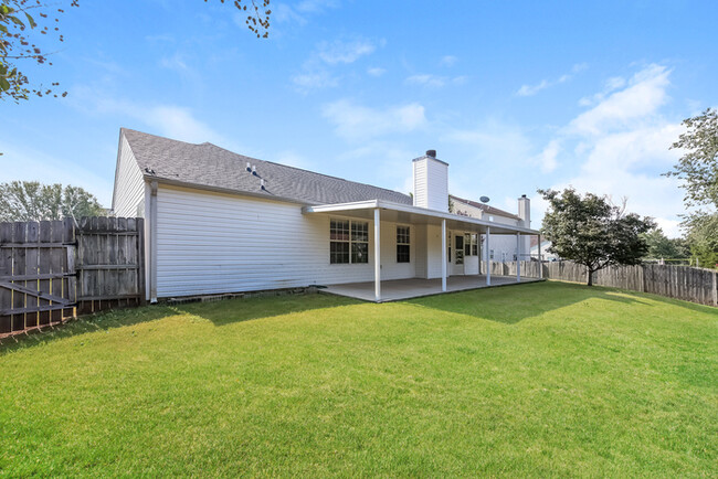 Building Photo - Charming 4-Bedroom Home with Covered Patio...