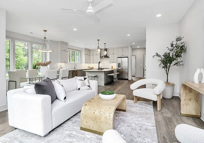 Building Photo - Arnold Drive