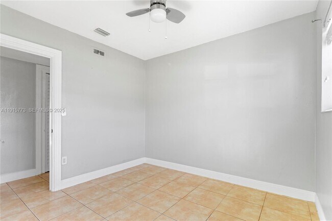 Building Photo - 19631 NW 6th Ct