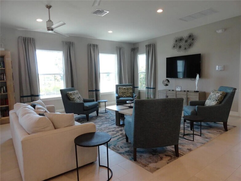 Club house with a gym - 25152 E Lenox Cir