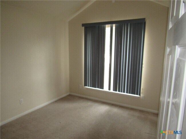 Building Photo - 6006 Sulfur Spring Dr
