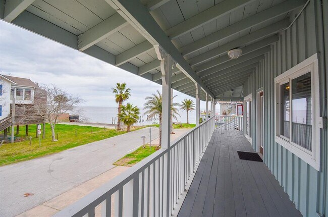 Building Photo - 400-1/2 4th St