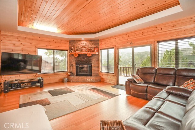 Building Photo - 351 Glenwood Dr