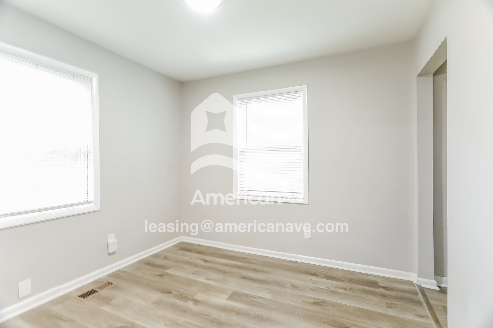 Building Photo - 716 84th Pl S