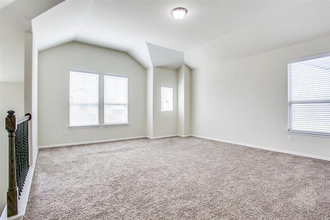 Building Photo - 9804 Tolima Dr