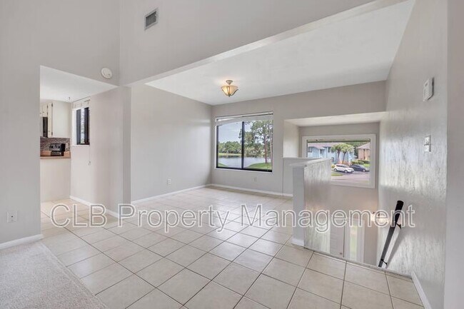 Building Photo - 114 Blue Heron Dr