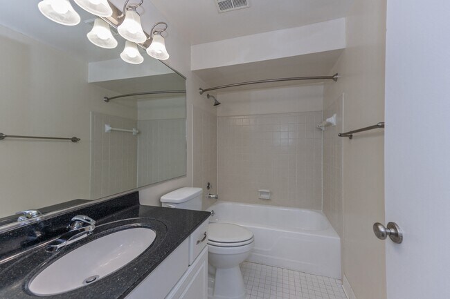 Floorplan - Indian Creek Apartments and Townhomes