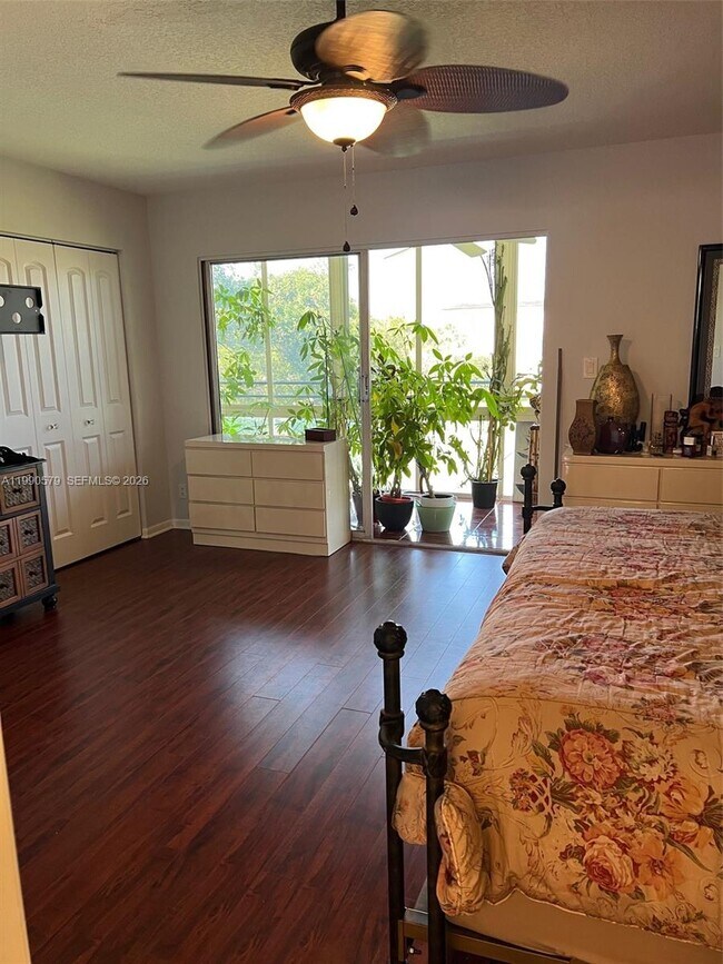 Building Photo - 3501 Bimini Ln