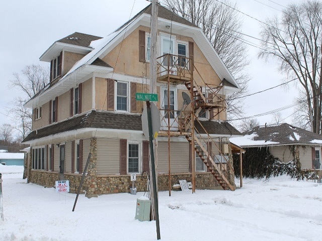 Building Photo - 5561 Paw Paw Lake Rd