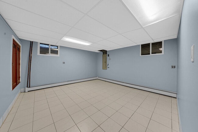 Building Photo - 2226 Shannondale Dr