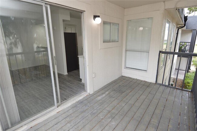 Building Photo - 5004 Castile Pl