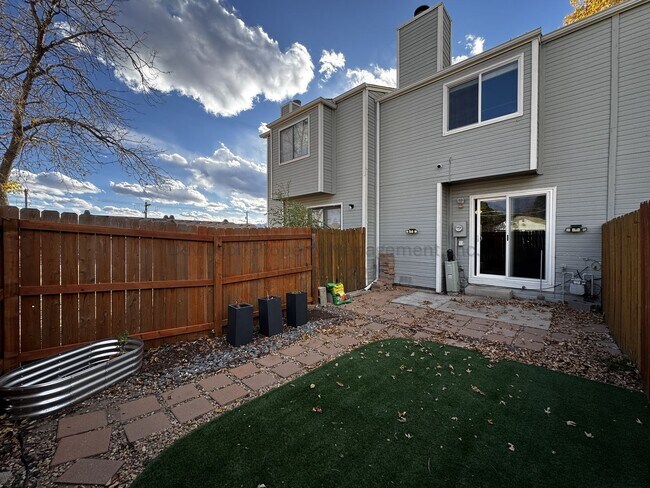 Building Photo - 4032 Muse Way