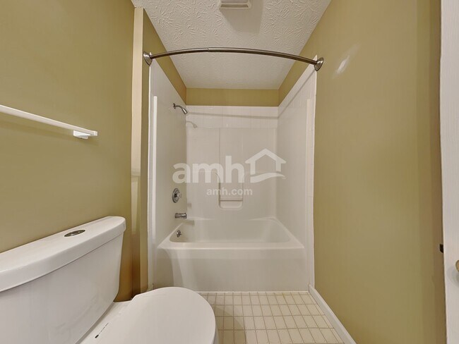 Building Photo - 123 Shaw Rd