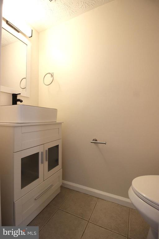 Building Photo - 6705 Ammendale Way