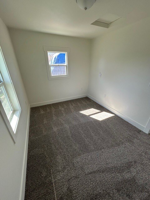 Building Photo - 301 E 4th St