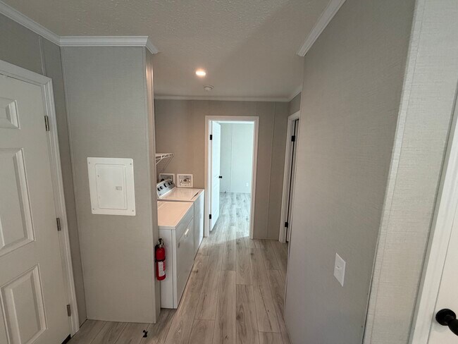 Building Photo - 826 Sally Mae Terrace