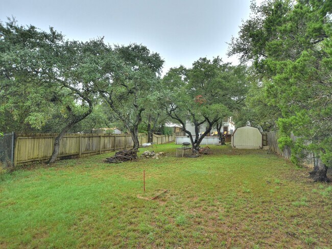 Building Photo - BEAUTIFUL 4 BEDROOM / 2.5 BATH HOME IN MAPLE RUN - FURNISHED