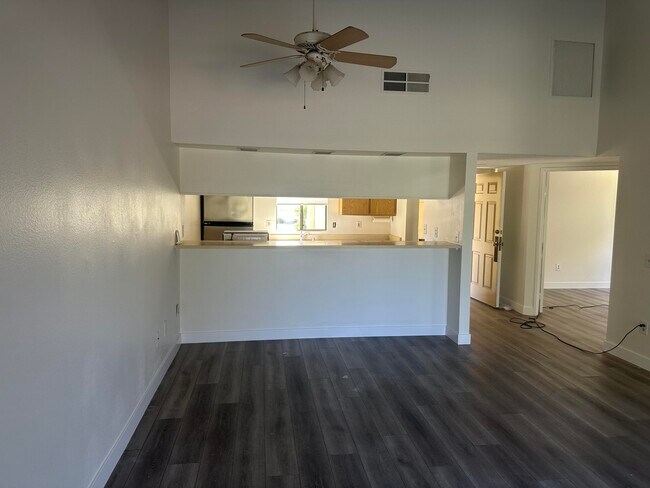 Building Photo - 40461 Bay Hill Way