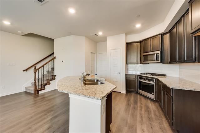 Building Photo - 2412 Eureka Wy