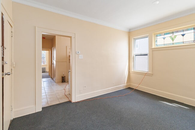 Building Photo - 16 Montrose Terrace